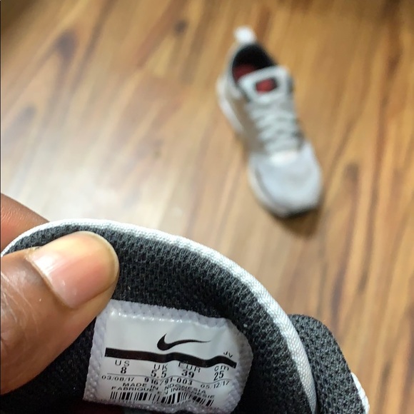 Nike Air Max Tavas Women Sneakers - Picture 9 of 9